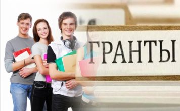Более 16 миллионов рублей направят в виде грантов на реализацию творческих проектов Алтайского края