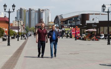 Виктор Томенко оценил ход благоустройства в Барнауле