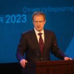 Губернатор Виктор Томенко представляет отчет о результатах деятельности Правительства Алтайского края за 2022 год депутатам АКЗС