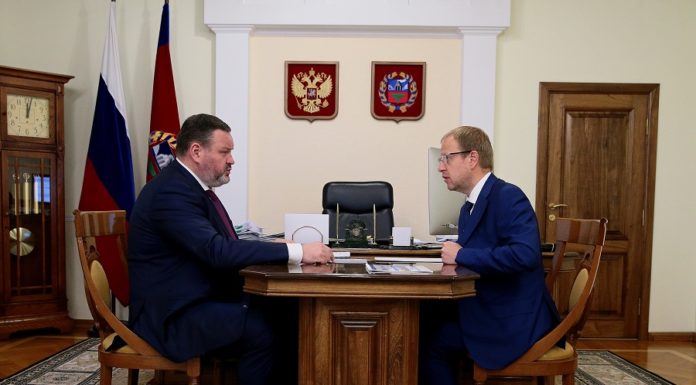 В Алтайском крае придумали систему подготовки спе-циалистов. Ее оценил министр Котяков