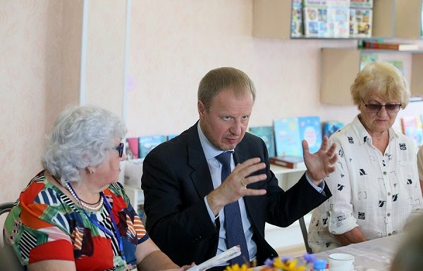 Встречеа губернатора с серебряными волонтерами в Тальменке