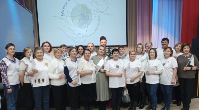 Крепко связаны нитью одной