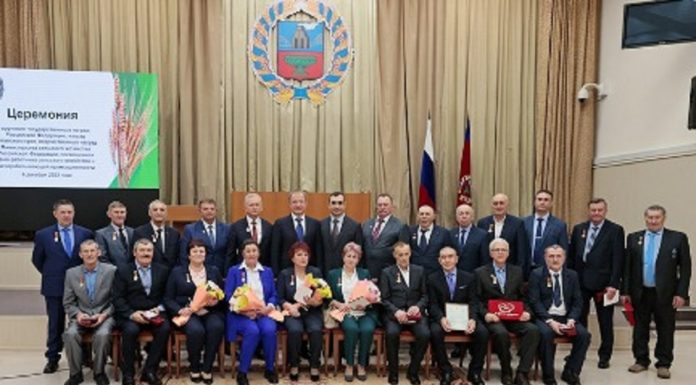 Губернатор Алтайского края вручил государственные награды работникам сельского хозяйства и перерабатывающей промышленности