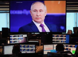 Общественники, политологи и представители медиа Алтайского края рассказали, чего ждут от прямой линии с Президентом РФ