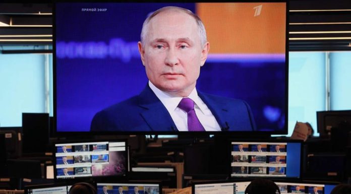 Общественники, политологи и представители медиа Алтайского края рассказали, чего ждут от прямой линии с Президентом РФ