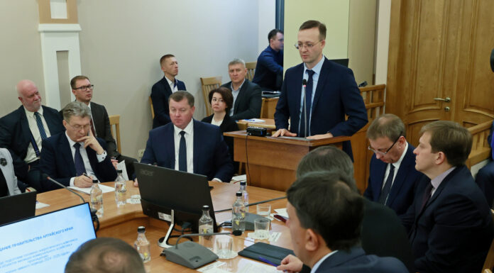 На заседании Правительства Алтайского края обсудили подготовку объектов жилищно-коммунального хозяйства к прохождению осенне-зимнего периода