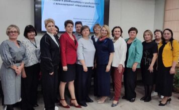 Проект «Вызов»: в столице Алтайского края обсудили межведомственные подходы к профилактике семейного неблагополучия и реабилитации родителей