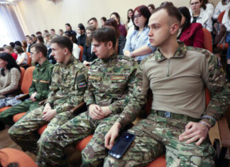 В Алтайском крае обсудили вопросы трудоустройства и обучения участников СВО и членов их семей