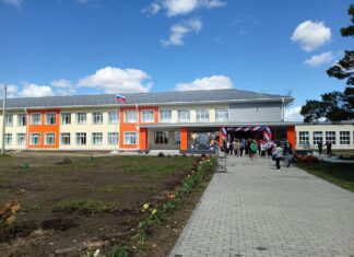 Чарышская средняя после капремонта приняла детей